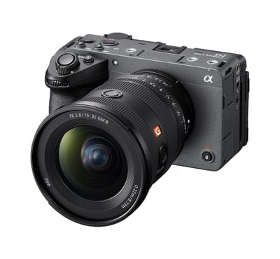 Sony FX5 váz + 1db NP-SA100 akku + smallrig4505B + V-mount akksi + 2db 128gb 300mb/s SD kártya
